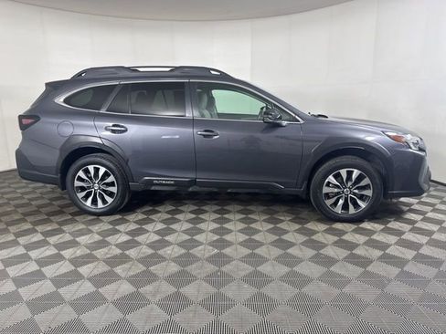 Used 2024 Subaru Outback Limited AWD/4WD image 2