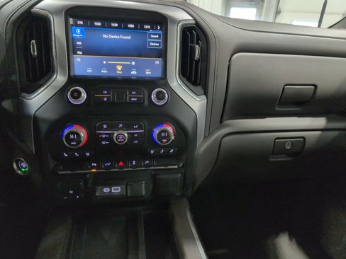 Used 2021 GMC Sierra 2500 SLT w/ SLT Premium Package AWD/4WD image 15