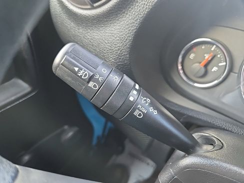 Used 2018 Jeep Wrangler Sport image 47