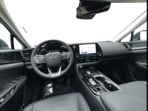 Used 2024 Lexus NX 250 FWD image 34