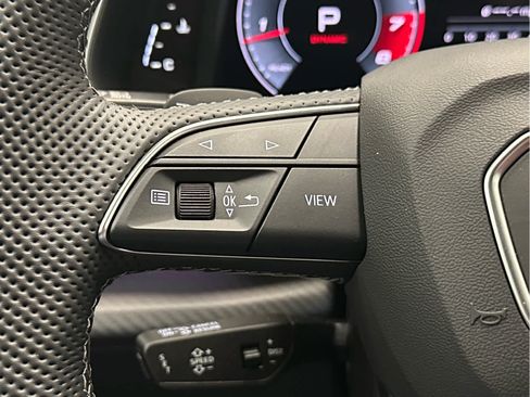 Used 2026 Audi SQ8 Prestige AWD/4WD image 24