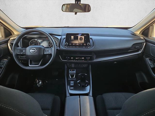 Used 2026 Nissan Rogue SV FWD image 17