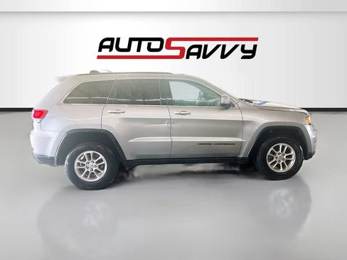Used 2019 Jeep Grand Cherokee Laredo RWD image 8