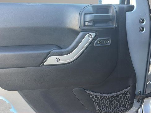 Used 2015 Jeep Wrangler Unlimited Sahara w/ Max Tow Package image 17