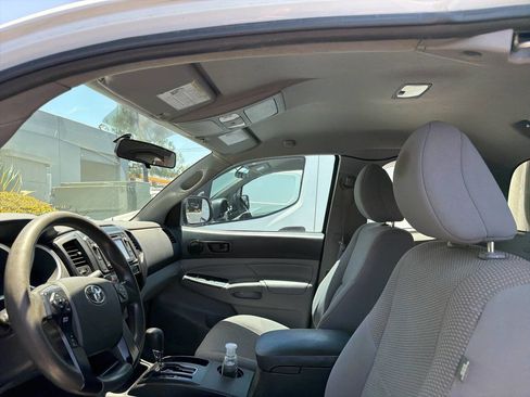 Used 2015 Toyota Tacoma 2WD Access Cab image 8