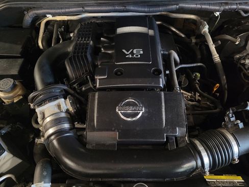 Used 2018 Nissan Frontier SV w/ Value Truck Package RWD image 30