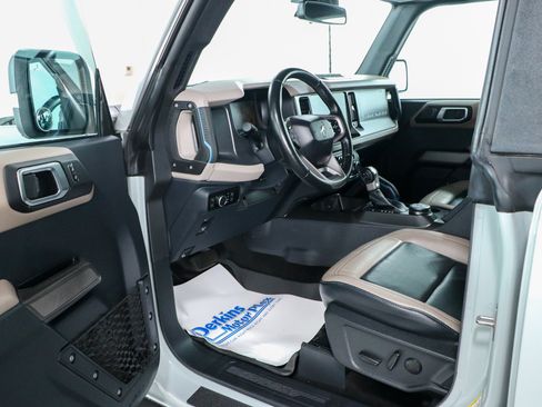 Used 2022 Ford Bronco Wildtrak AWD/4WD image 3