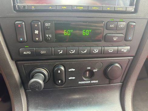 Used 2002 Ford Thunderbird RWD image 29