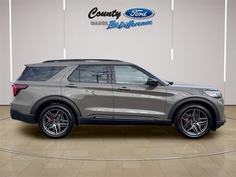 New 2026 Ford Explorer ST w/ Sun And Sound Package image 25