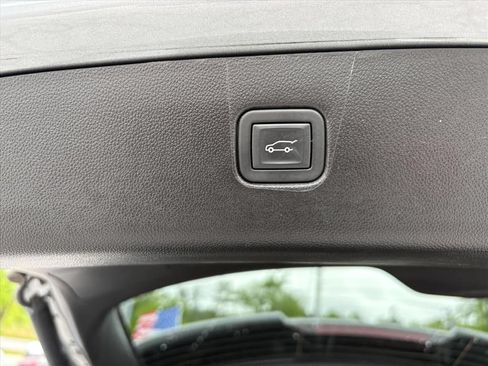 Used 2024 Chevrolet Blazer LT w/ Convenience Package FWD image 24
