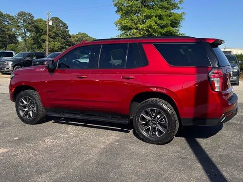 Used 2021 Chevrolet Tahoe Z71 w/ Luxury Package AWD/4WD image 5