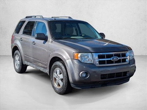 Used 2012 Ford Escape XLT image 3