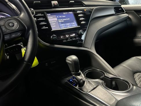 Used 2019 Toyota Camry SE image 20