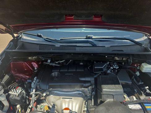 Used 2017 Toyota Highlander LE w/ Carpet Mat Package FWD image 20