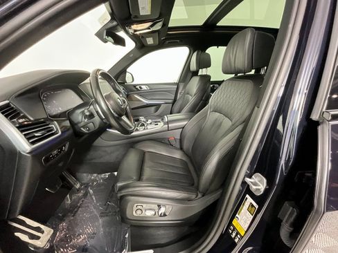 Used 2022 BMW X5 M50i w/ Executive Package image 16