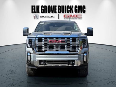 New 2026 GMC Sierra 2500 Denali w/ Denali Reserve Package AWD/4WD image 9