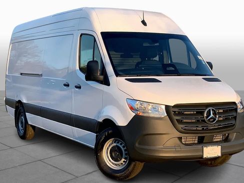 Certified 2025 Mercedes-Benz Sprinter 2500 image 2