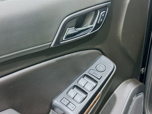 Used 2020 Chevrolet Tahoe LS RWD image 18