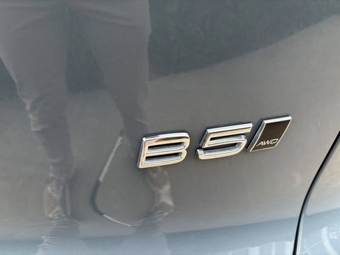 Certified 2023 Volvo XC40 B5 Plus w/ Driver Assist Package AWD/4WD image 9