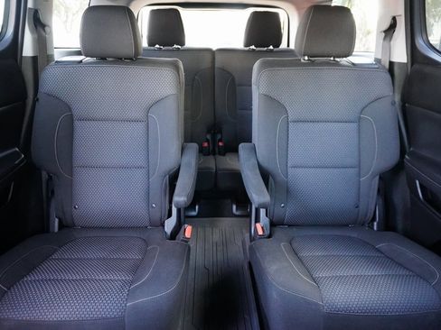 Used 2023 GMC Acadia SLE w/ Driver Convenience Package image 25