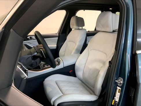 New 2026 BMW X5 xDrive50e w/ Climate Comfort Package image 9