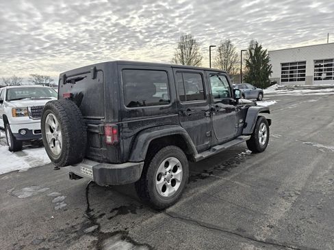Used 2014 Jeep Wrangler Unlimited Sahara w/ Connectivity Group image 4