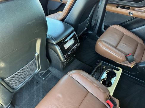 Used 2022 Lincoln Aviator Grand Touring w/ Equipment Group 301A image 18