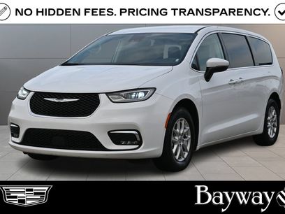Used 2023 Chrysler Pacifica Touring-L