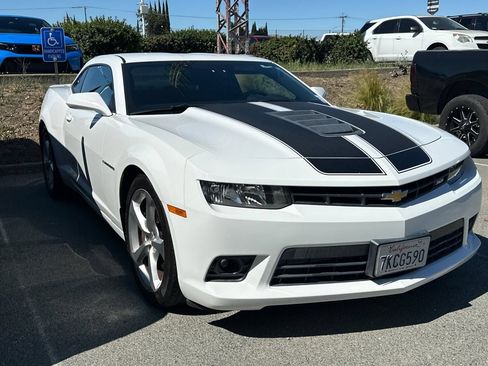 Used 2015 Chevrolet Camaro SS w/ Black Rally Stripe Package RWD image 2