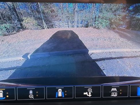 Used 2021 Chevrolet Tahoe Z71 w/ Z71 Signature Package image 27