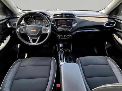 Used 2021 Chevrolet TrailBlazer LT w/ Sun and Liftgate Package FWD image 7