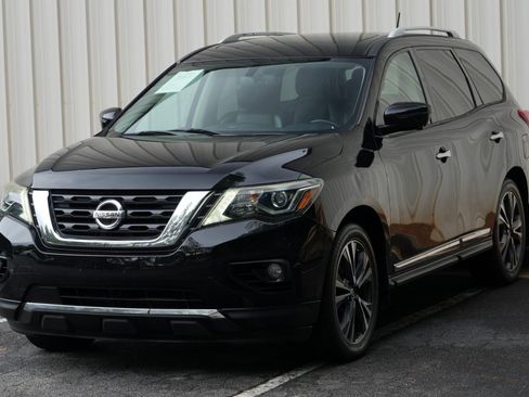 Used 2017 Nissan Pathfinder Platinum AWD/4WD image 52