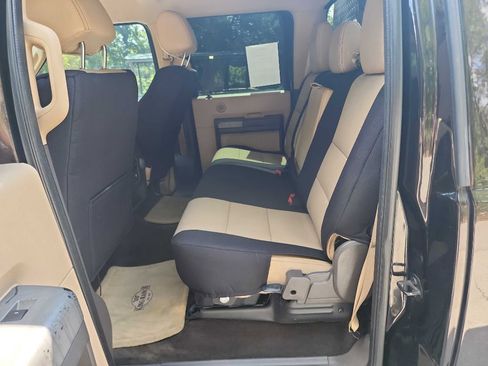 Used 2014 Ford F250 Lariat w/ Lariat Interior Package image 32