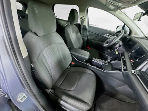 Used 2025 Kia Sportage LX FWD image 29