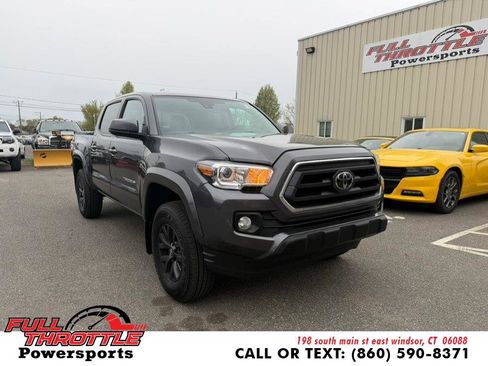 Used 2020 Toyota Tacoma SR5 AWD/4WD image 1