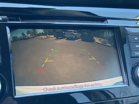 Used 2020 Nissan Rogue SV AWD/4WD image 10