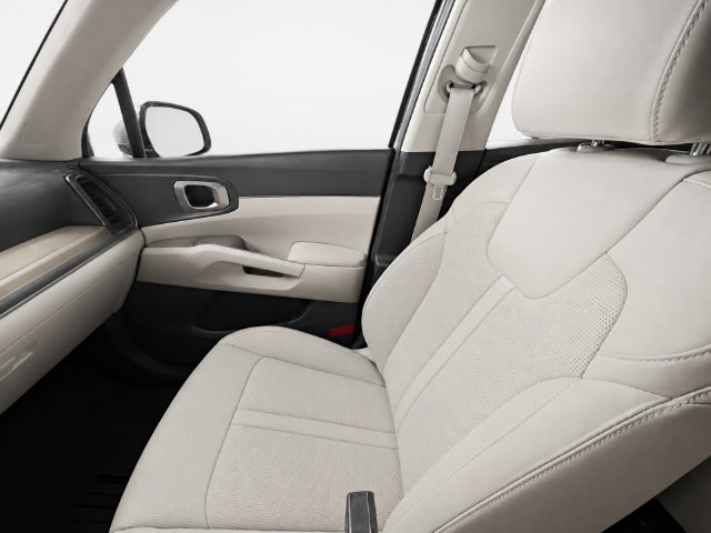 Used 2025 Kia Sorento S w/ Panoramic Sunroof Package FWD image 12