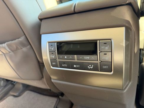 Used 2010 Lexus GX 460 image 35