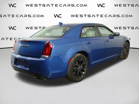 Used 2022 Chrysler 300 Touring w/ Sport Appearance Package image 46