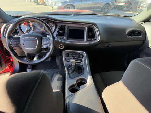 Used 2022 Dodge Challenger R/T image 17