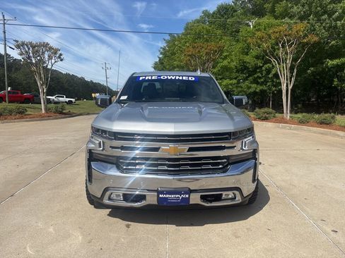 Used 2022 Chevrolet Silverado 1500 LTZ image 2