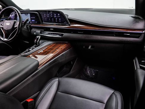 Used 2021 Cadillac Escalade Luxury RWD image 22