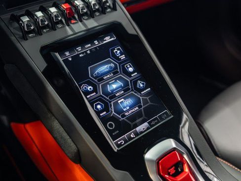 Used 2022 Lamborghini Huracan EVO RWD image 43