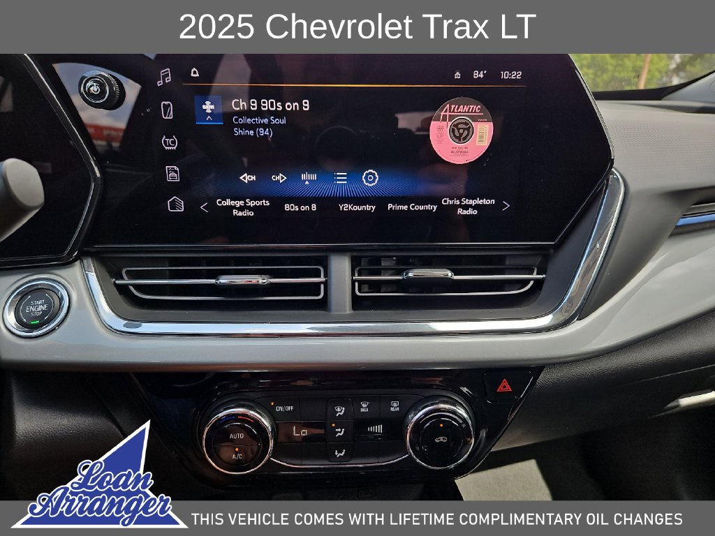 Used 2025 Chevrolet Trax LT FWD image 25