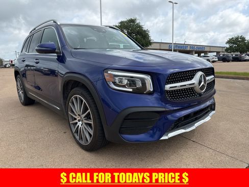 Used 2021 Mercedes-Benz GLB 250 image 1
