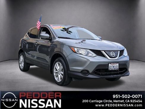 Used 2018 Nissan Rogue Sport S w/ S Appearance Package image 2