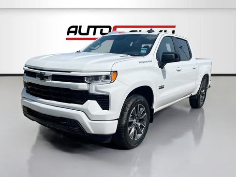 Used 2024 Chevrolet Silverado 1500 RST RWD image 3