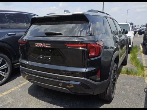 Used 2025 GMC Terrain Elevation w/ Technology Package II FWD image 4