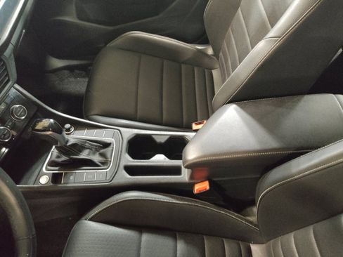 Used 2024 Volkswagen Jetta SE image 26