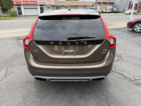 Used 2016 Volvo V60 T5 Cross Country w/ Climate Package AWD/4WD image 6